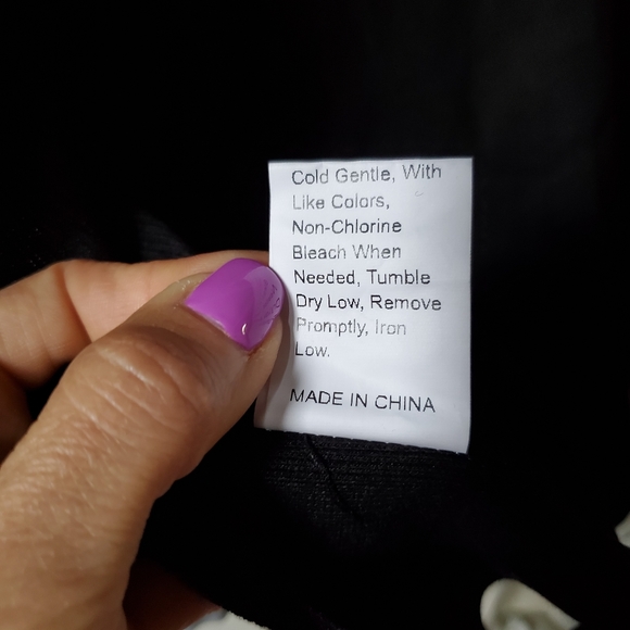 Black open back tie crop top - Picture 15 of 16